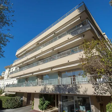 Apartment Climatise Proche Et Commerces Avec Balcon, Wi-fi Et Parking - Fr-1-466a-16