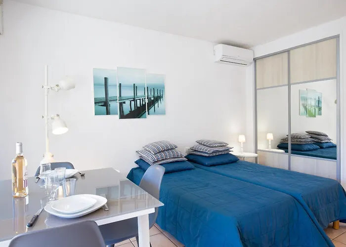 Climatisé Proche Et Commerces Avec Balcon, Wi-fi Et Parking - Fr-1-466a-16 Apartamento *